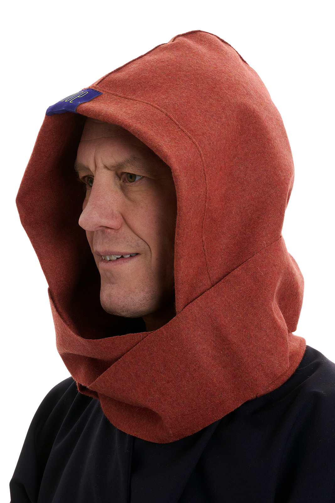 MOE zero waste wear recycled wool hoodie brick red Idja